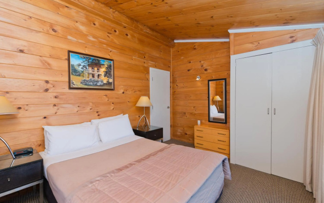 Oasis Beach Motel – Guest Rooms – Taupo