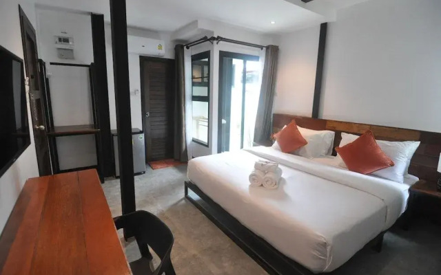 The Eight Ratvithi House