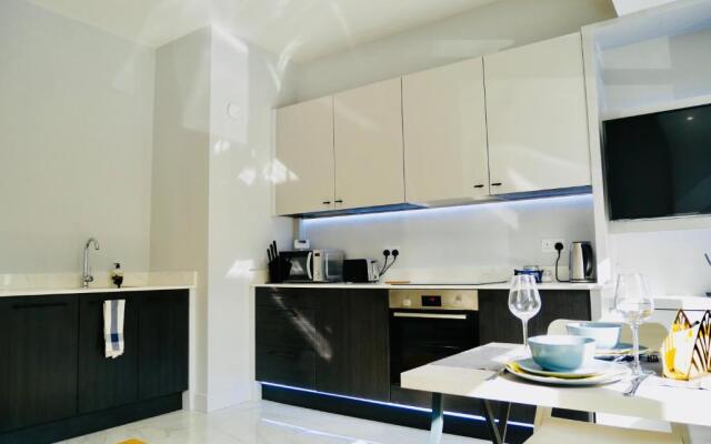 Luxury 3 bedroom Apartment near Bournemouth Beach & Poole