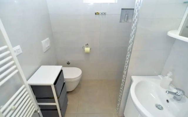 Apartment 167