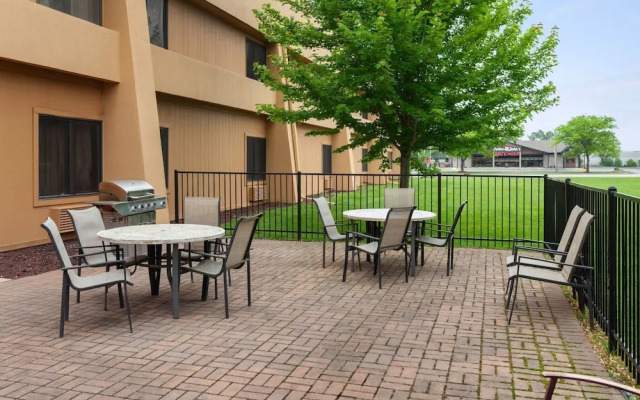 Baymont Inn and Suites Green Bay