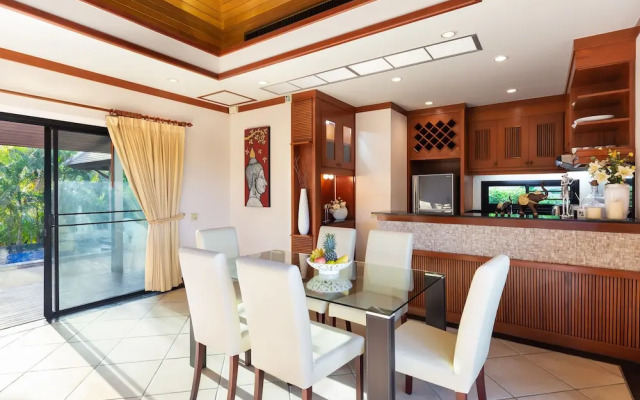 Boutique 3BR Pool Villa Bianca NaiHarn