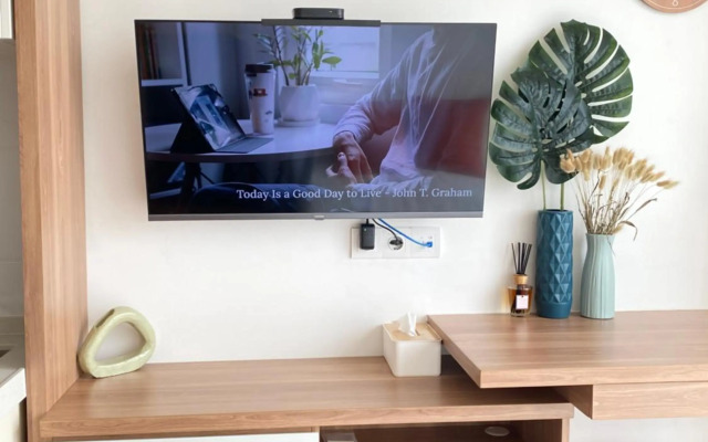 Skystory.inn warm and cozy studio @Skyhouse BSD