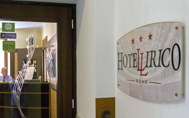 Hotel Lirico
