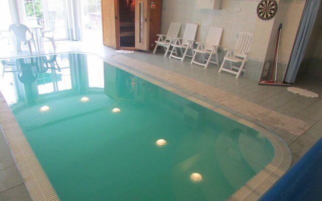 Villa with pool and sauna at Prague