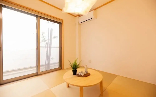 Station & White Osaka station 4BR luxury house