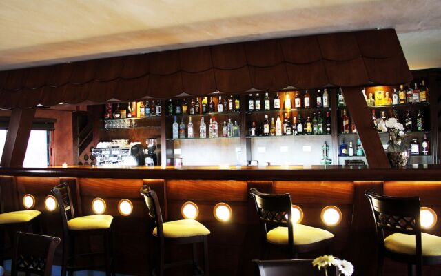 Ararat Hotel