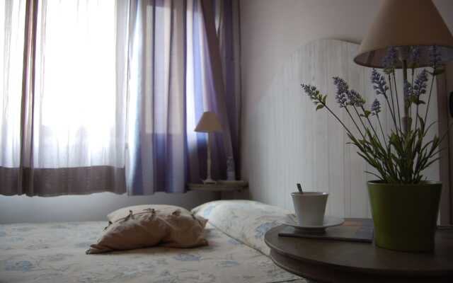 B&B PortAtenea