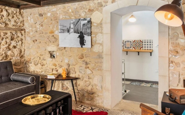 Casa Nostra in Noto With 1 Bedrooms and 1 Bathrooms