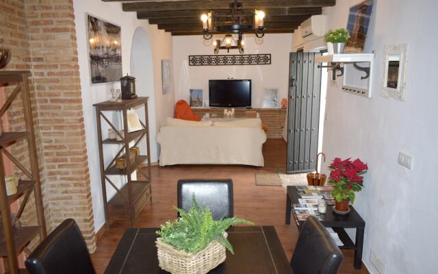 Studio in Peñaflor, With Wifi