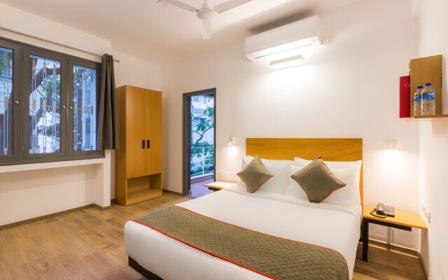 16 Square Luxury Suites & Boutique