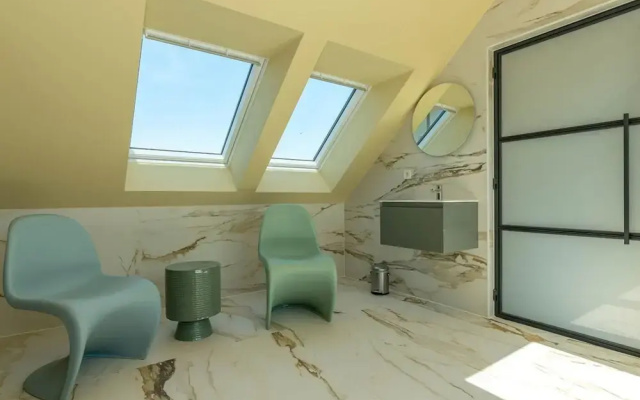 Getaway With Bubble Bath