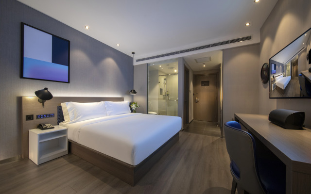 Orange Hotel  (Shanghai Hongqiao Railway Station Store)