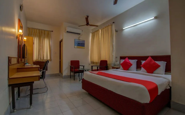 OYO 14670 Saaket Residency