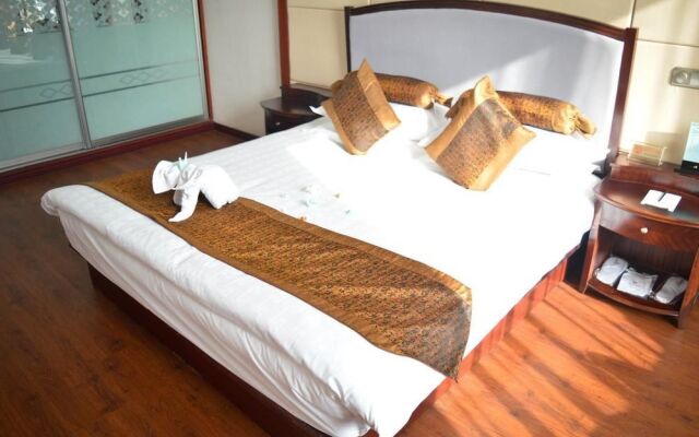 Qianyuan Jingyang (Eastern King) Hotel