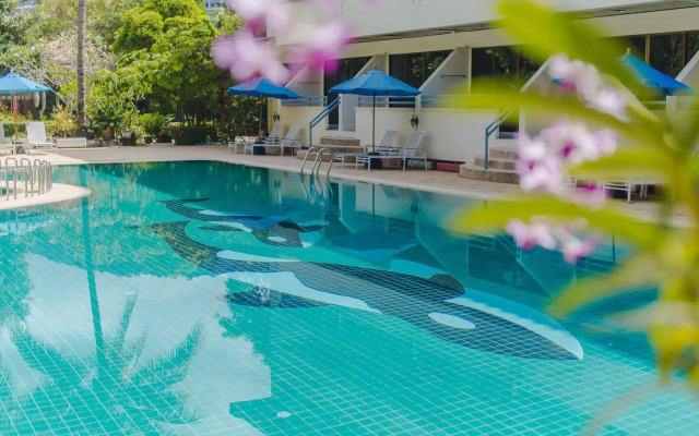 Karon Whale Resort Karon Beach (SHA Certified)
