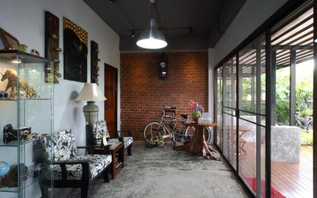 Mon Lodge & Yoga Donmuang