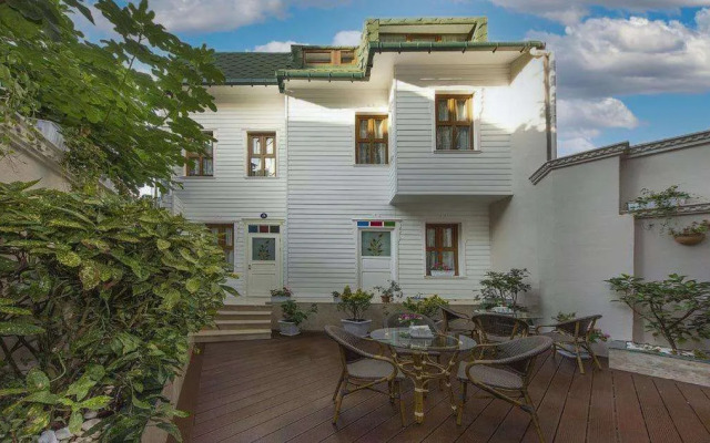 Villa Paradiso & Spa Hotel