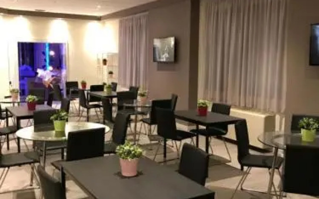 Nova Hotel