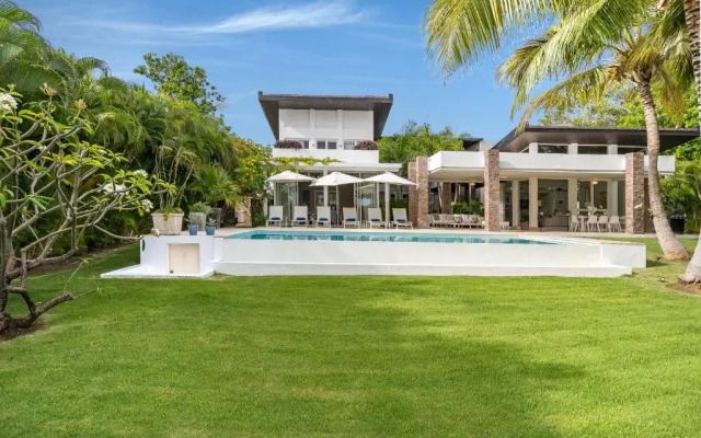 Unbelievable Villa with Pool - Perfect Family Vacay