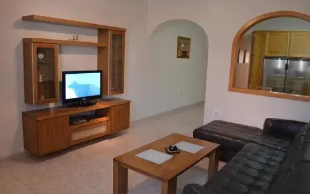 The April Maisonette