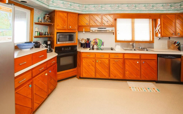 De 'ja Vue - 4 Br Home