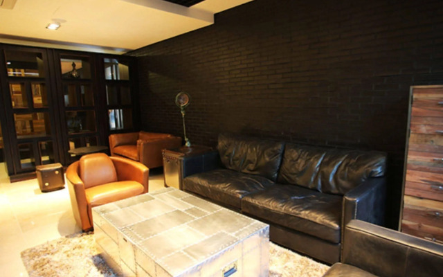 I.T.W. Hotel