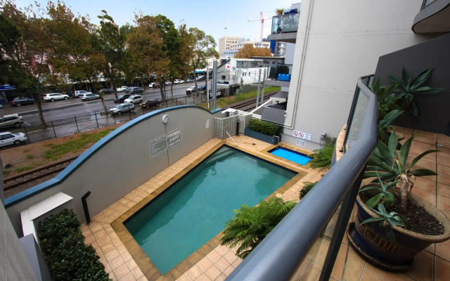 Nautilos Apartments