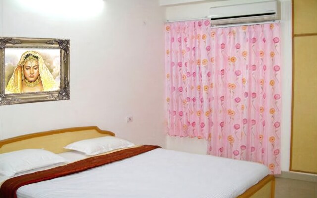 HRS Hotel Royal Sanj
