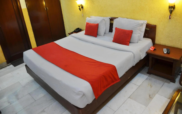 OYO 7219 Corporate Inn