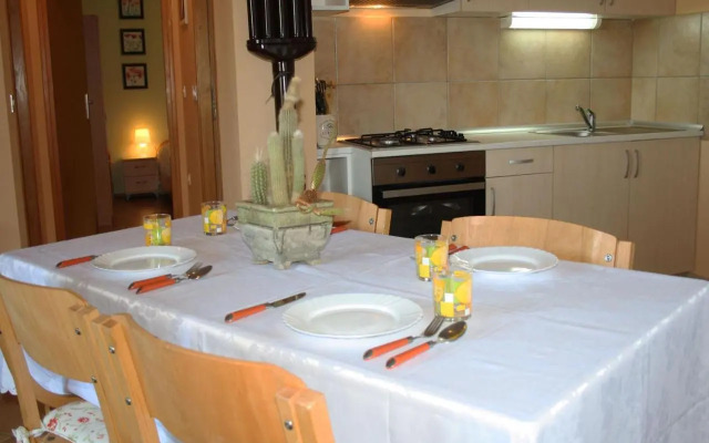 Apartments Menderi Hills