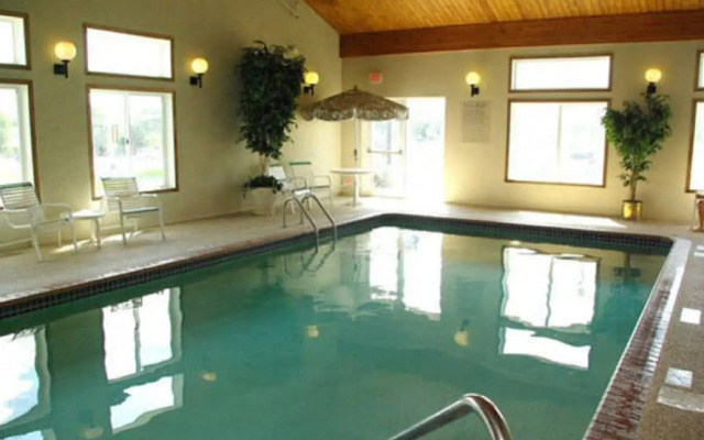 Grandstay Hotel and Suites