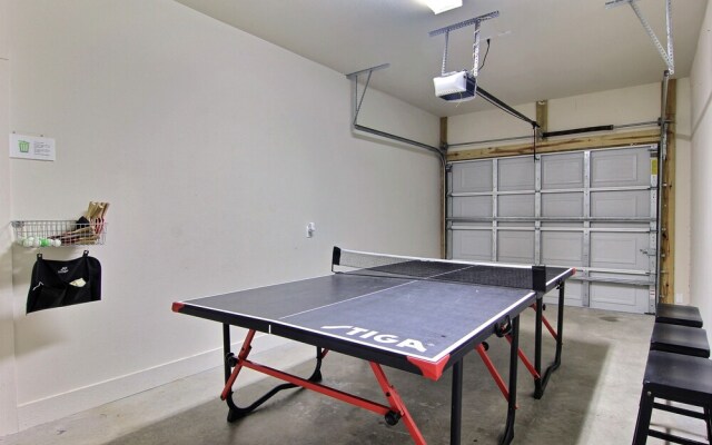 Beach-A-Holic 8121 by RedAwning