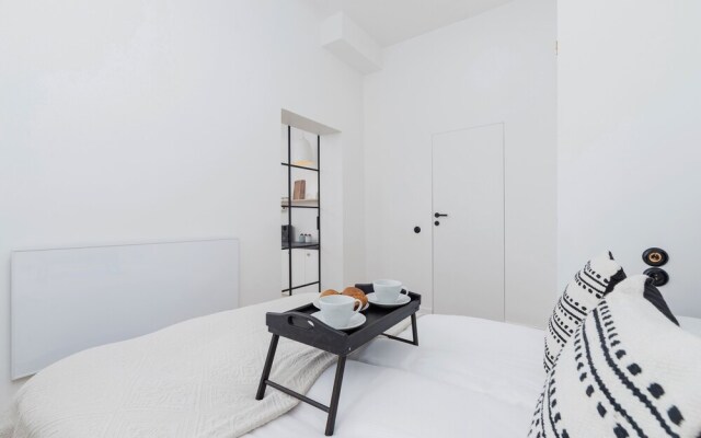 Apartment Dwernickiego Cracow by Renters