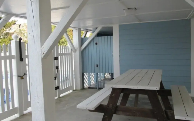 Pirate's Den 3 Bedroom Home by RedAwning