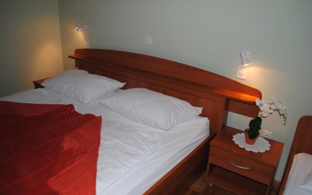 Hotel Roškar