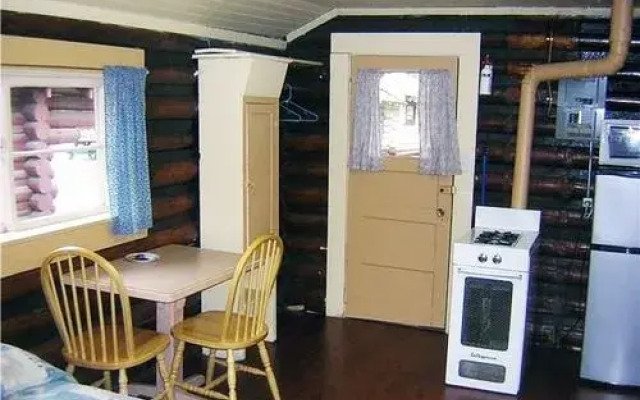 Riverside Cabins