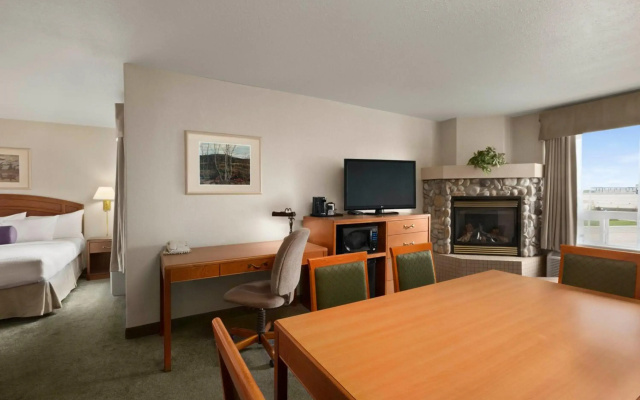 Days Inn by Wyndham Red Deer