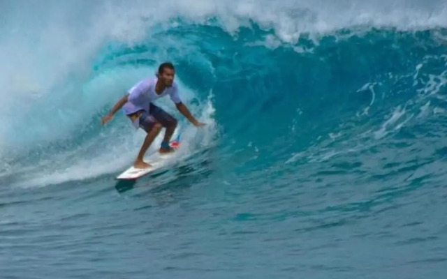 String Wave Maldives