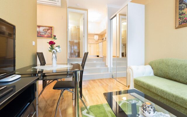 Lazar Lux Apartments****