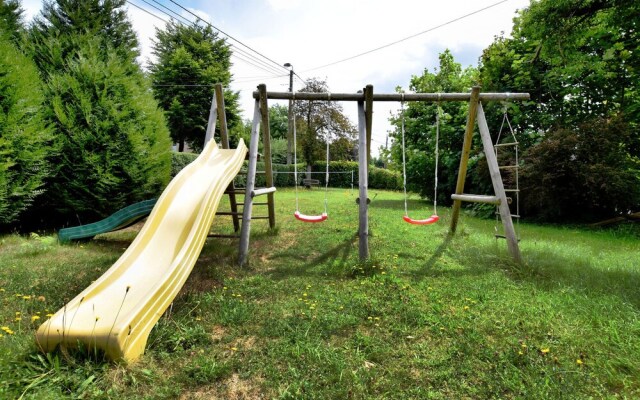 Beautiful, Authentic Group House With Modern Amenities in Mondain Spa