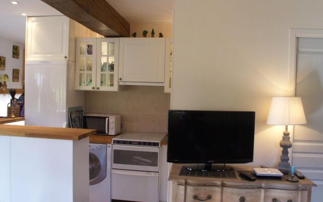 Traditional Holiday Home with Garden in Dampsmesnil