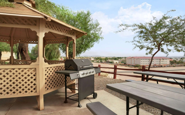 Travelodge by Wyndham Yuma