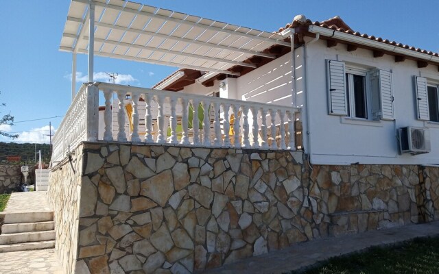 Floreica Maisonneta By the Sea.
