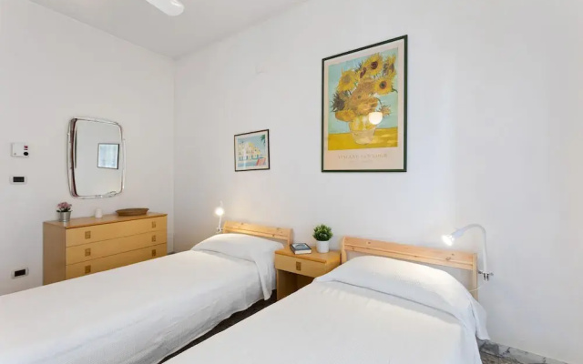 Aci Castello Seaview Apartment With Parking