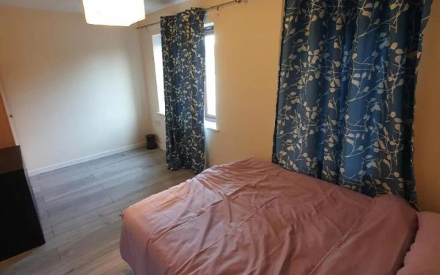 Lovely, Cosy House Easy Reach to Central London