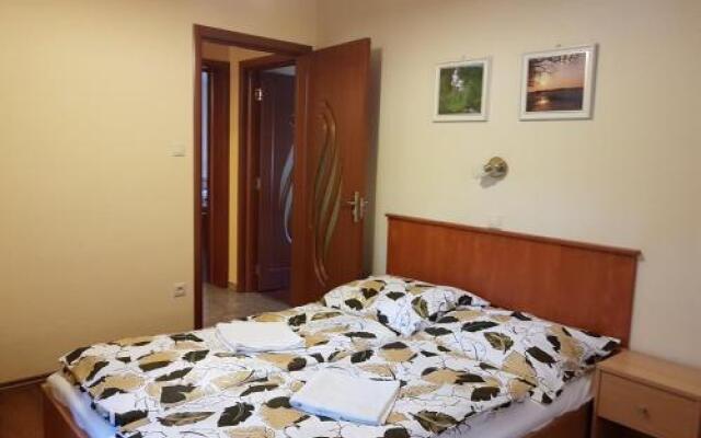 Richie I Apartman & Pool