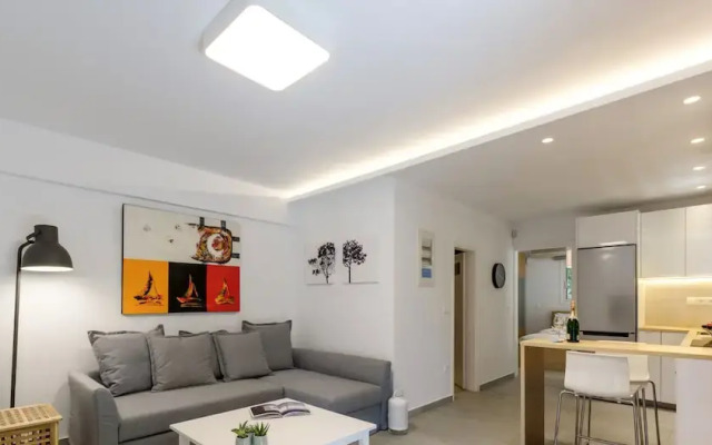 Radiant homm Vouliagmeni Apartment 4ppl