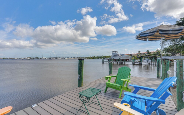 Waterfront Stuart Oasis w/ Hot Tub & Dock!