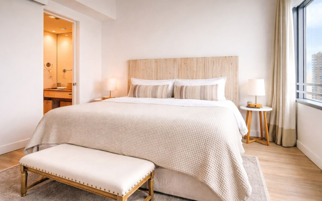 RS Suites - The AKA Residence
